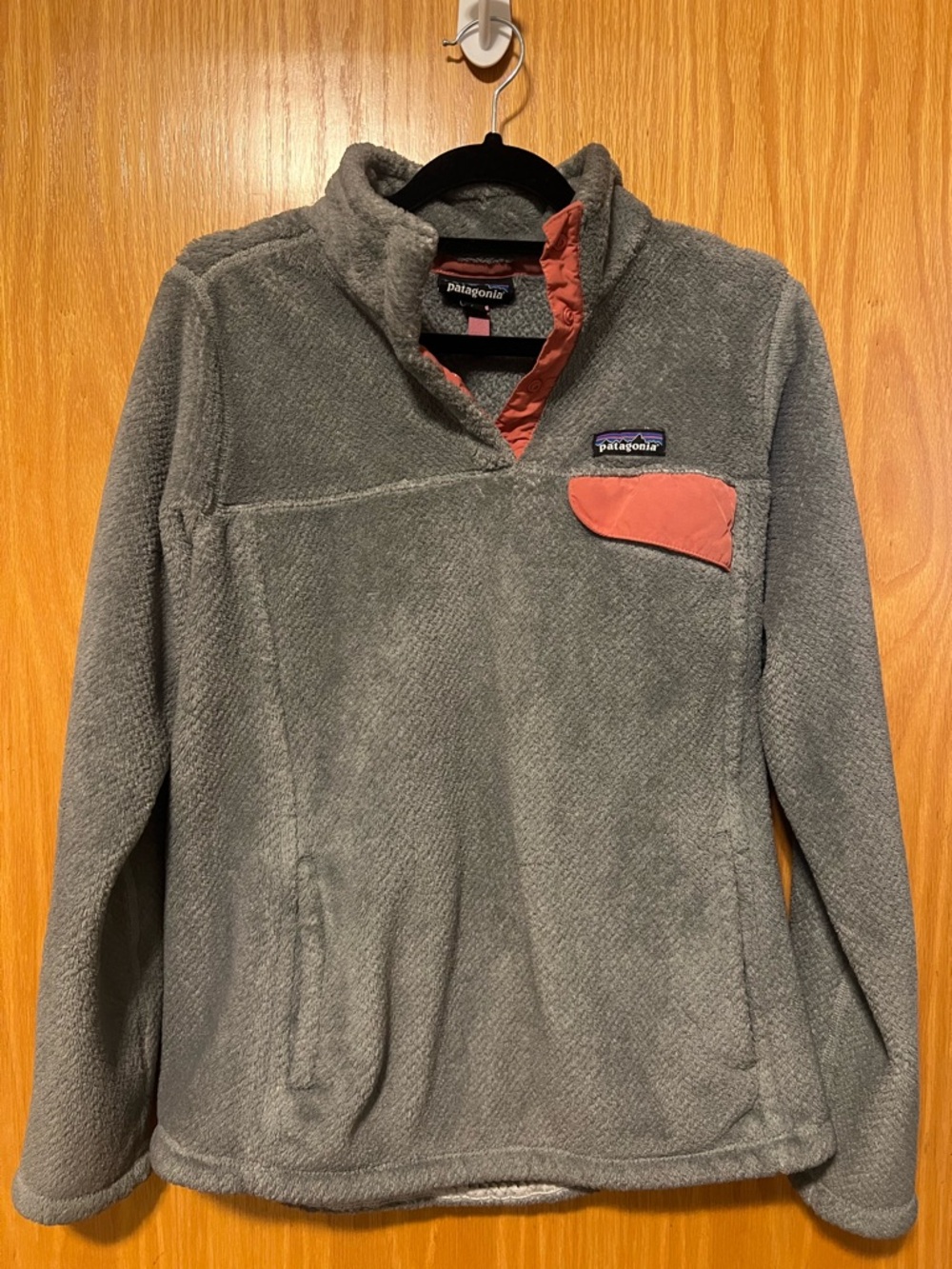 Patagonia Gray Fleece Pullover with Coral Accents size L